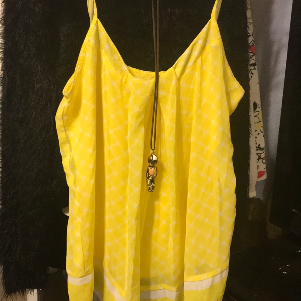 CUTE YELLOW /WHITE TOP ✨💥